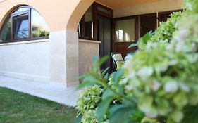 Apartman 100M2, Full Opremljen, Privatni Parking.